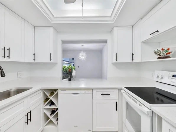 233 Palm DR #233-1, NAPLES, FL 34112