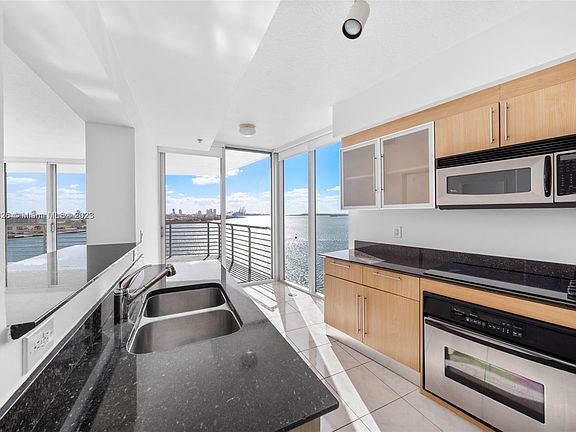 5th image of 335 Biscayne Blvd #1709