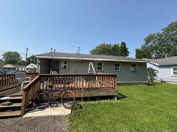 3rd image of 659 E Mark St