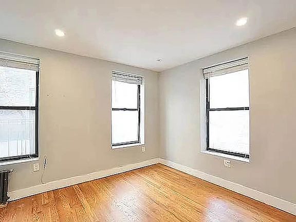 4th image of 225 W 146th St #A9