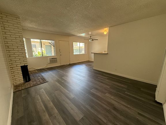 4th image of 18415 Prairie St