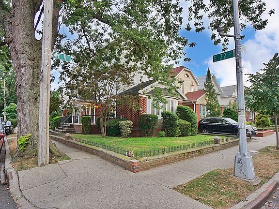 3rd image of 2124 Avenue