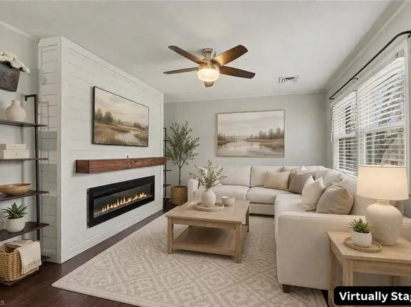 200 Redwood Bend Rd, King, NC 27021