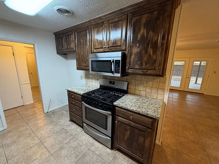 5003 Hall Ave — Photo 10