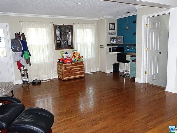5th image of 1026 Mountain Oaks Dr