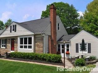 6893 Grandview Dr, Independence, OH 44131