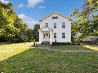 2921 Nichols Ave, Trumbull, CT 06611