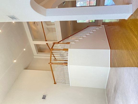 3rd image of 5123 Newcastle Ln