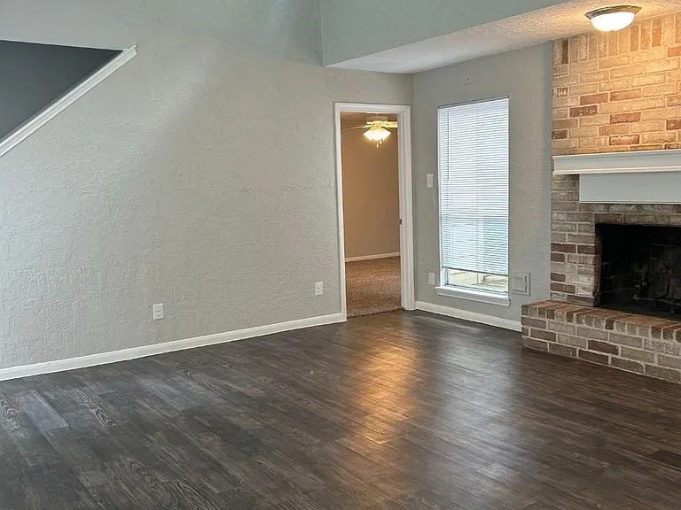 11923 Lakewood West Dr — Photo 6