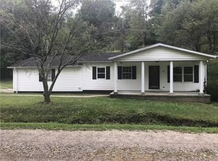 59 Orchard Dr, Hurricane, WV 25526