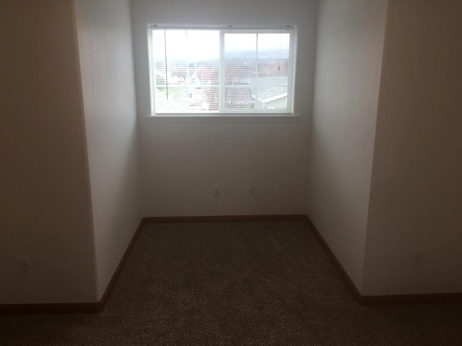 034 ID #, 1292 Clearsprings Drive - 1 — Photo 2