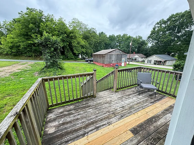 805 Alma Ave — Photo 12