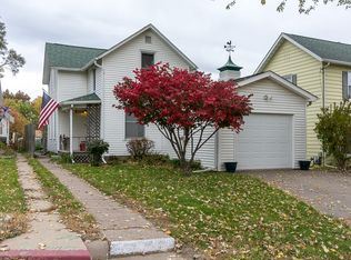 2015 Lucas St, Muscatine, IA 52761