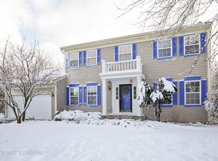 1056 Victoria Dr, Fox River Grove, IL