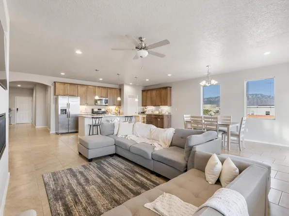 3217 Vatapa Rd NE, Rio Rancho, NM 87144