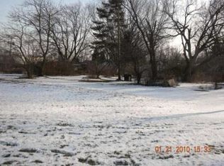 1050 Brinston Dr, Troy, MI 48083