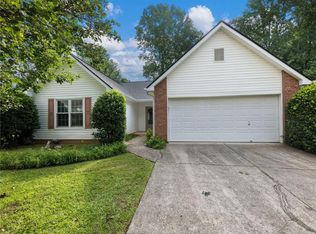 7019 Valley Forge Dr, Flowery Branch, GA 30542
