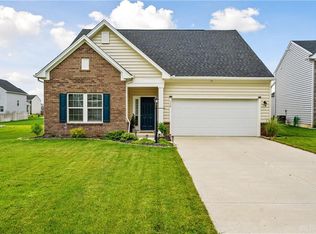 116 Regatta Park Dr, Fairborn, OH 45324
