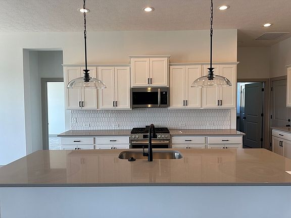 3rd image of 15793 Wiseman Dr