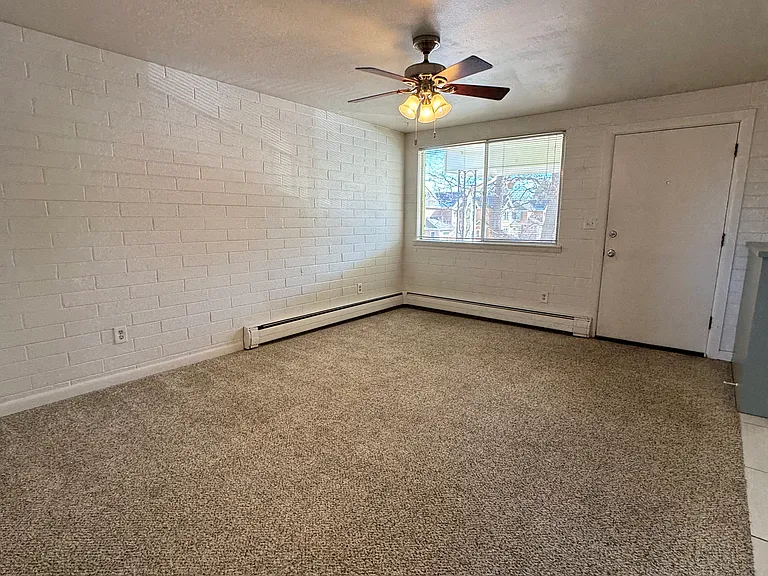 718 E Myrtle St #718 — Photo 8