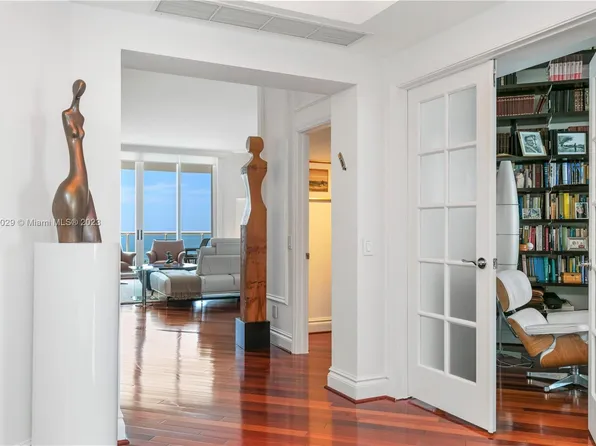 21050 Point Pl #Penthouse 3106, Miami, FL 33180