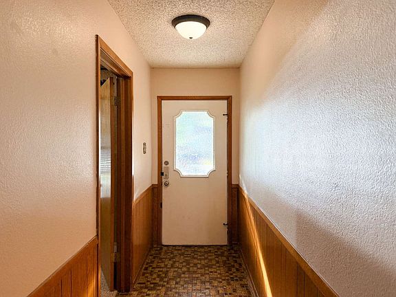 5th image of 3708 Holland Dr