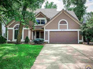 6701 SW Hamptonshire Ln, Topeka, KS 66614