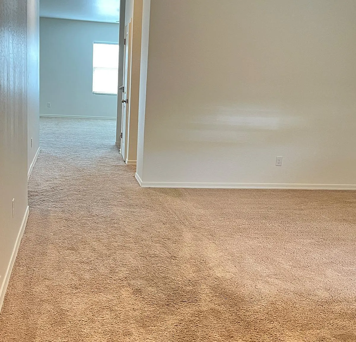 5 bed, 4.5 bath, 3131 sqft, $2,450 — Photo 3