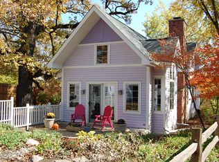 1024 Woodland Ave, Batavia, IL 60510