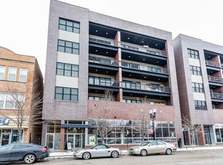 1842 W Irving Park Rd APT 301, Chicago, IL 60613