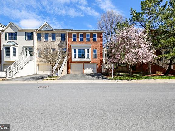 5th image of 431 Winding Rose Dr
