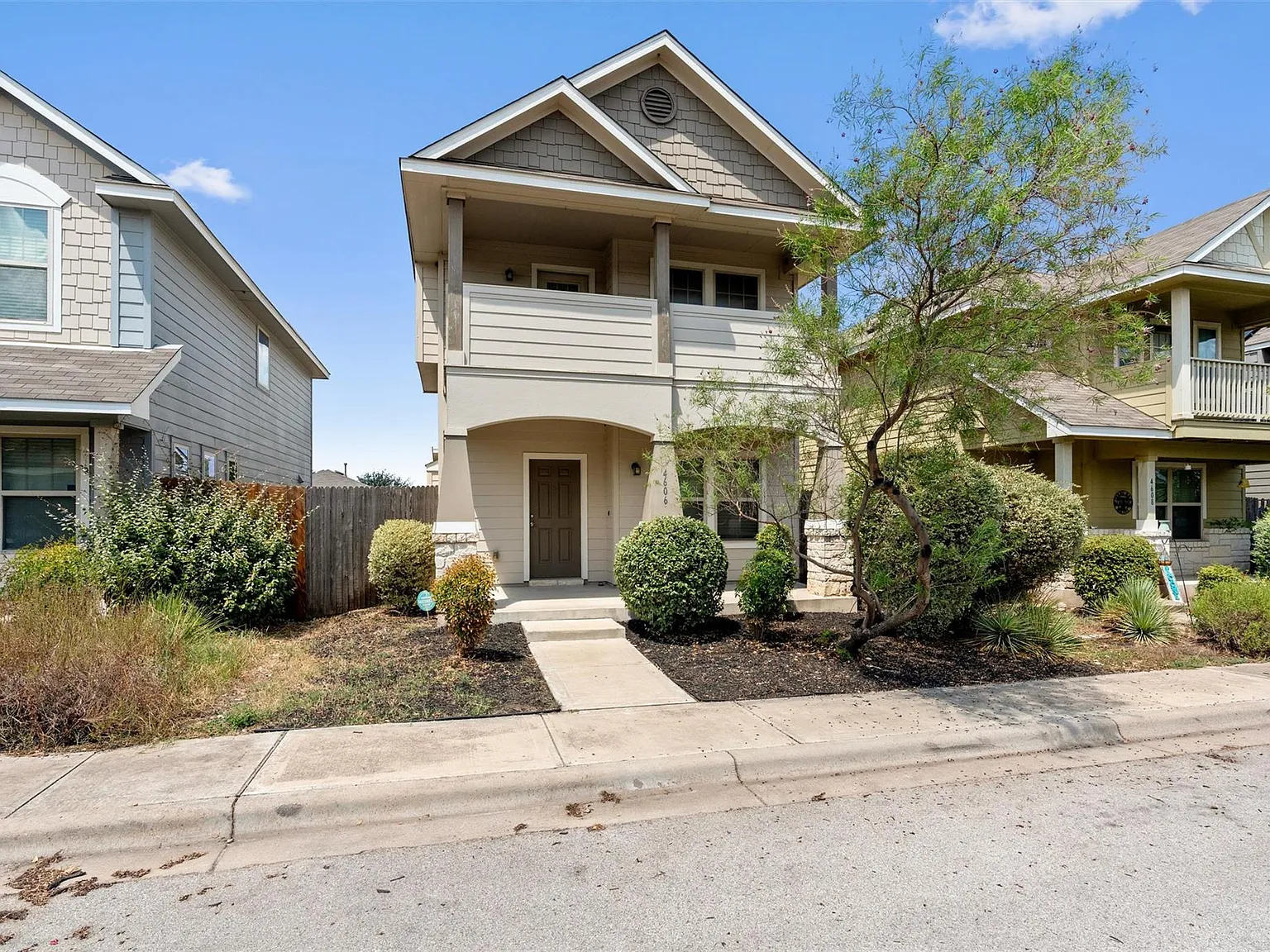 3 bed, 2.0 bath, 1408 sqft, $1,725 — Photo 1