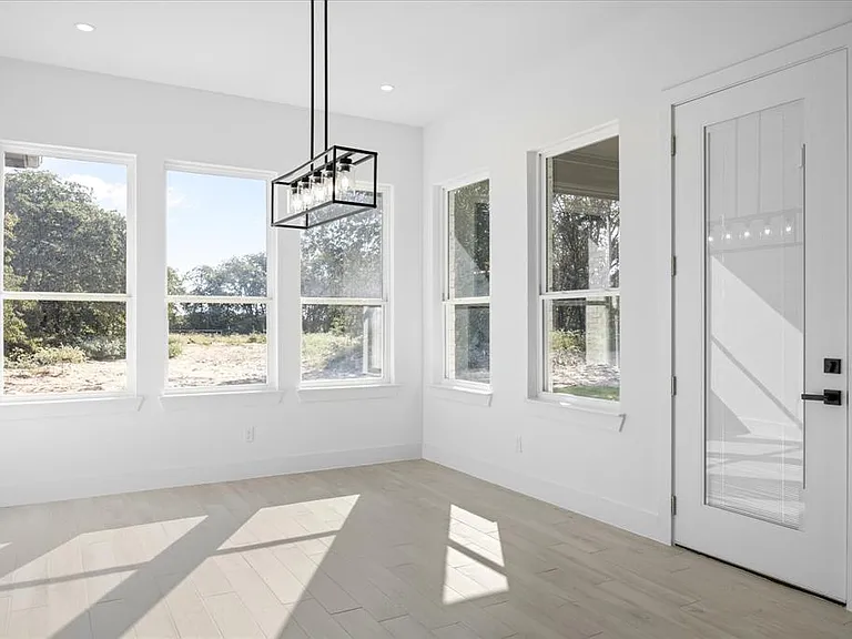2057 Glenhollow Dr — Photo 11