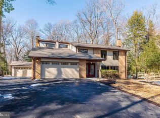 12017 Aintree Ln, Reston, VA 20191