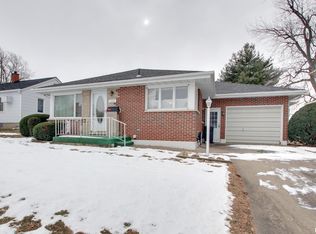 1404 Spruce St, Quincy, IL 62301