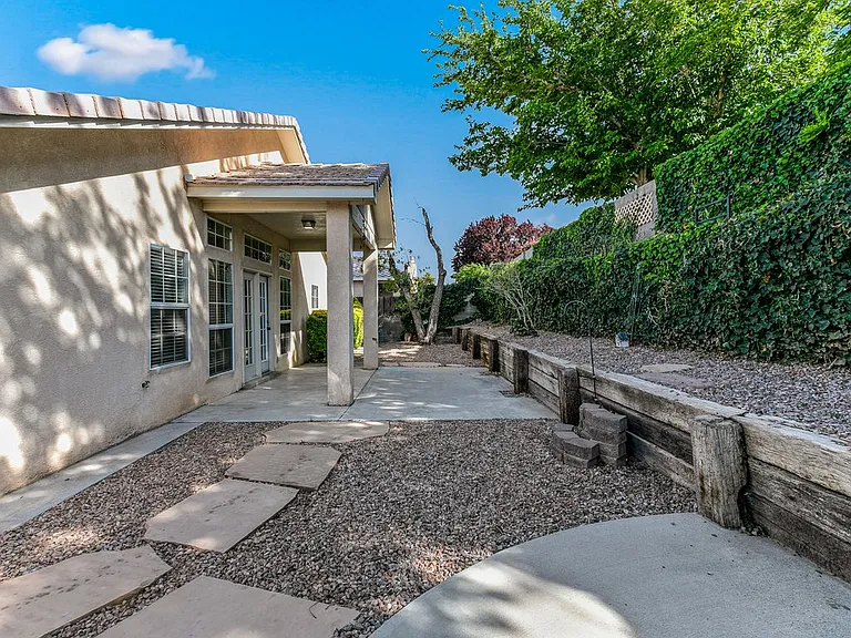 4304 Prairie Hill Pl NW — Photo 4