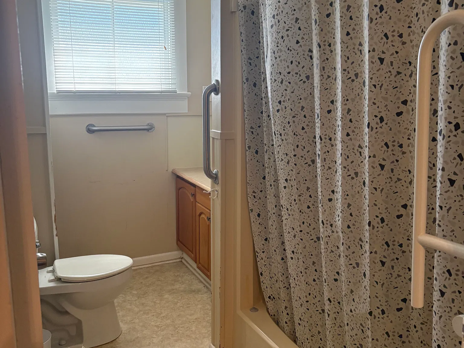 1 Bedroom Apartment — Photo 4