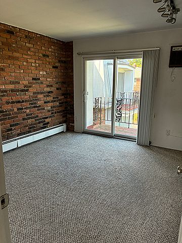 617 N Old Woodward Ave, photo 6