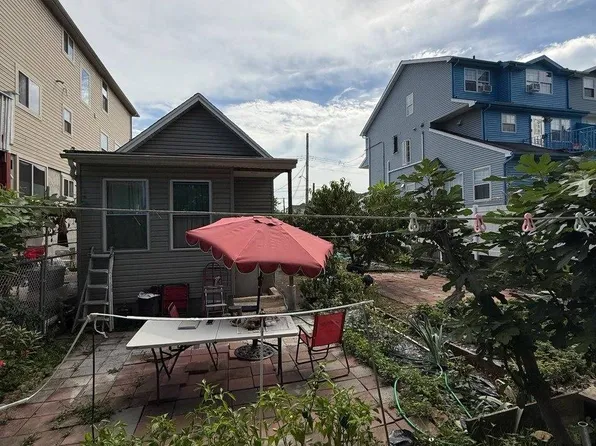 127 Grimsby St, Staten Island, NY 10306