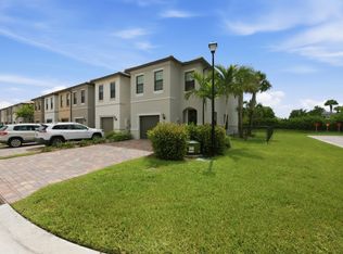 8672 Escue St, Lake Worth, FL 33467