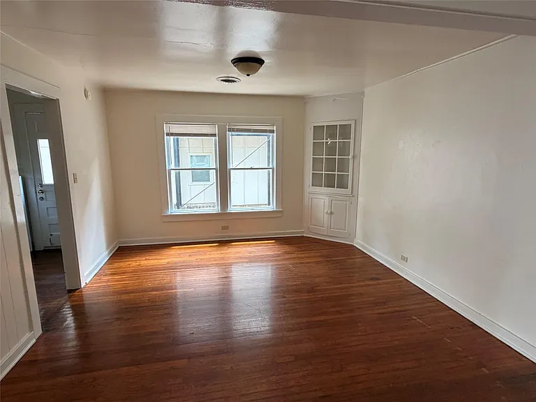 1019 Chestnut St — Photo 3