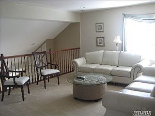 4th image of 18 Oakhurst Ct