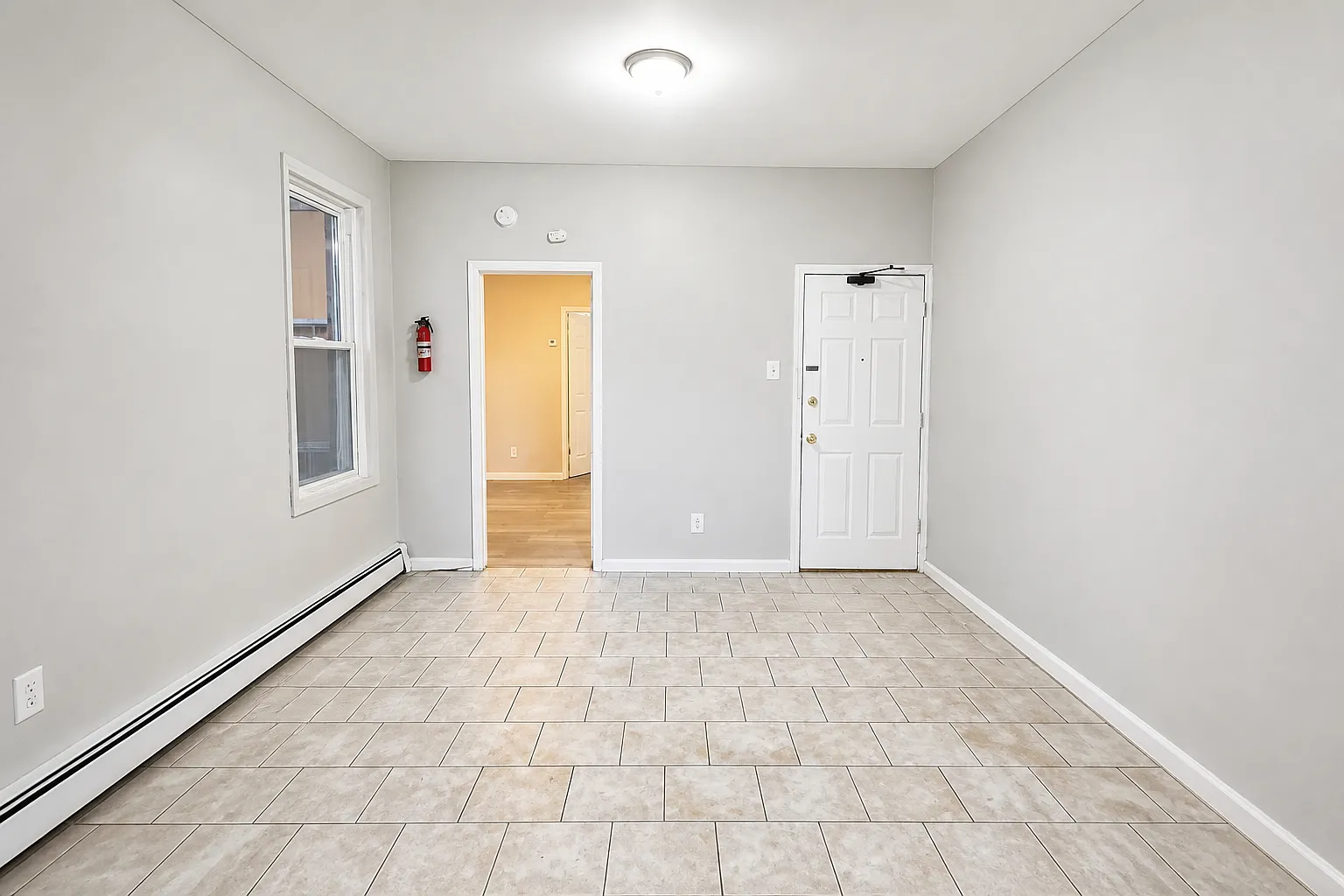 3 bed, $2,400 — Photo 4