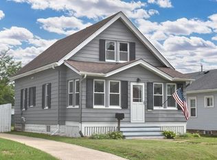1332 S 86th St, West Allis, WI 53214
