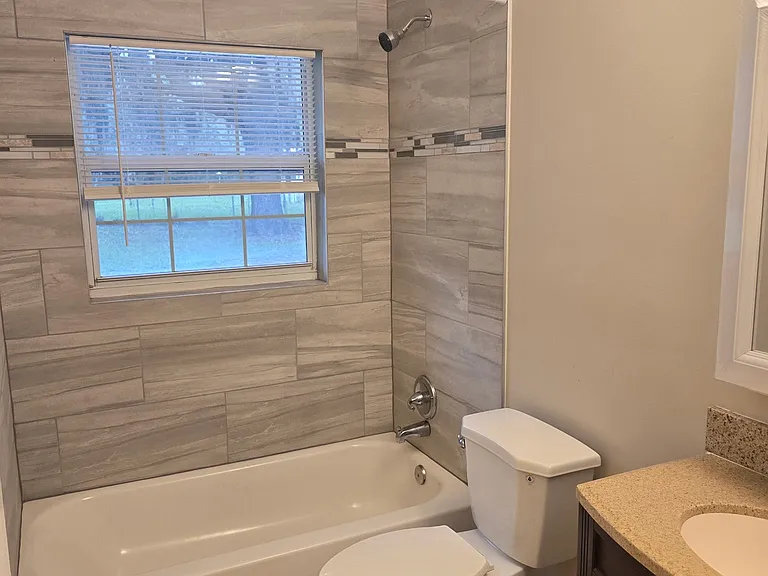 6033 Pine Ln — Photo 2