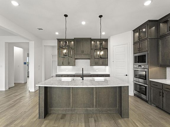 4th image of 145 Knoll Trl