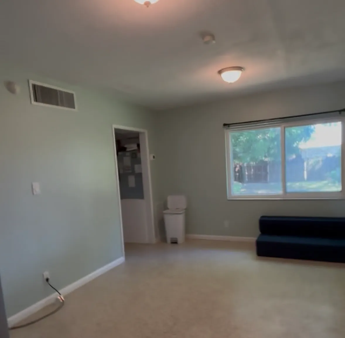 Studio, 400 sqft, $1,600 — Photo 4
