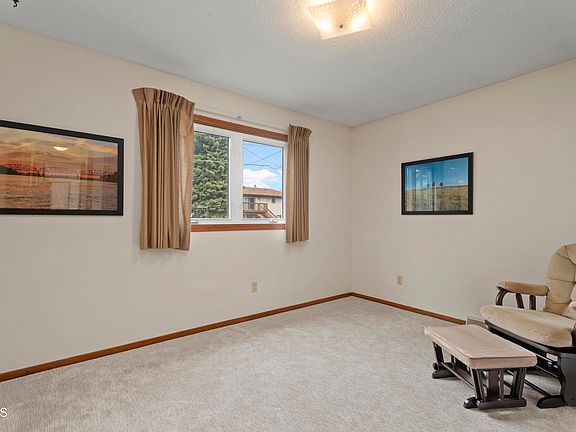 5th image of 2222 Kennedy Ave