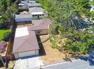 902 Black Oak Dr, Tehachapi, CA 93561