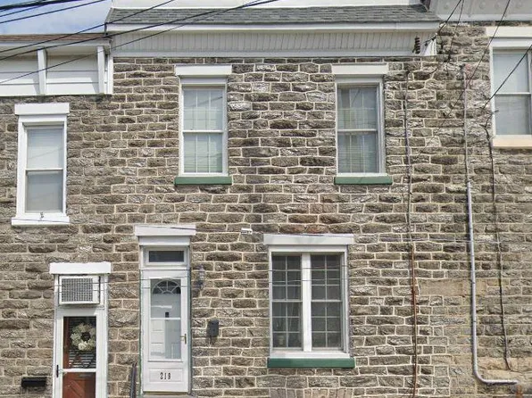 219 Dawson St, Philadelphia, PA 19128